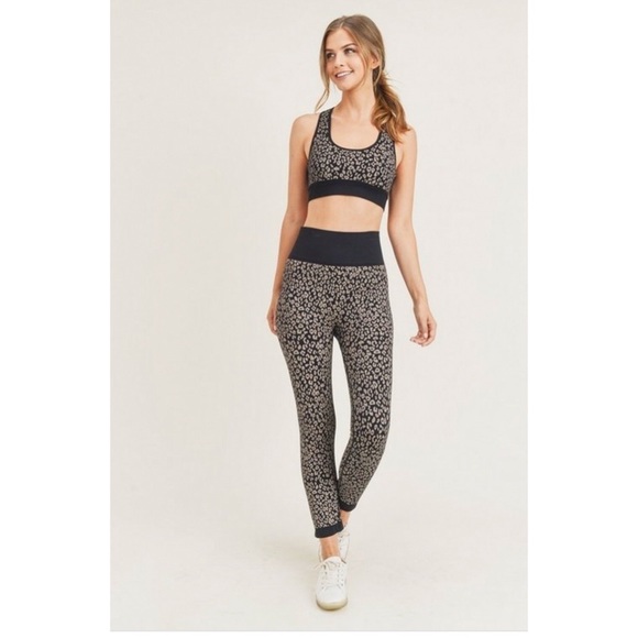 Lexi Black Bralette and Leggings Set - Picture 2 of 6